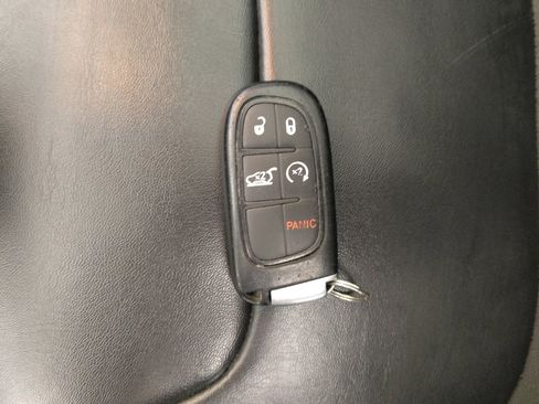 Used 2019 Jeep Cherokee Latitude Plus image 32