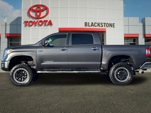 Used 2016 Toyota Tundra SR5 w/ SR5 Upgrade Package image 6