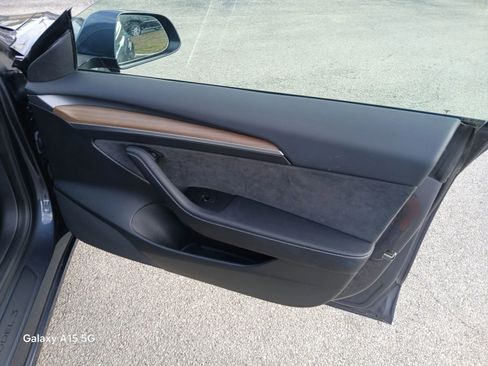 Used 2023 Tesla Model 3 Standard Range image 15