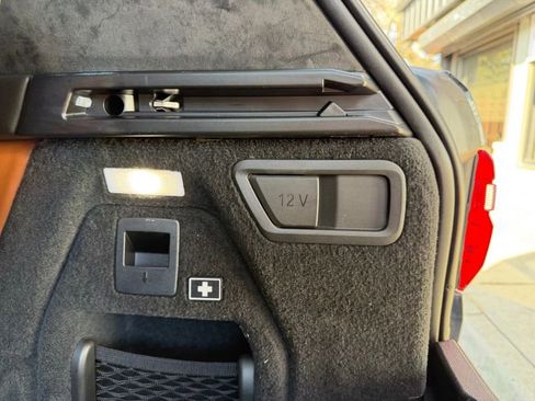 Used 2022 BMW X7 M50i w/ Executive Package image 38