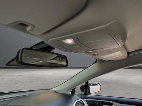 Used 2019 Ford Fusion SE FWD image 42