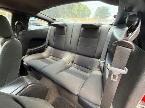 Used 2013 Ford Mustang Coupe RWD image 14