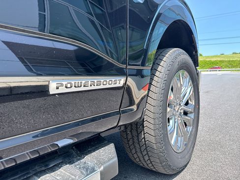 New 2025 Ford F150 Lariat w/ Equipment Group 501A Mid image 13