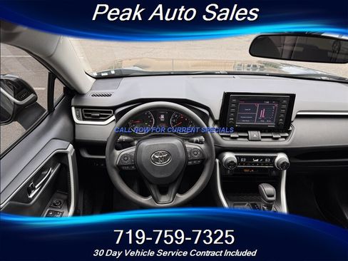 Used 2021 Toyota RAV4 XLE AWD/4WD image 14