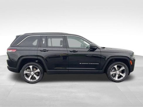 New 2026 Jeep Grand Cherokee Limited w/ Trailer Tow Package AWD/4WD image 18