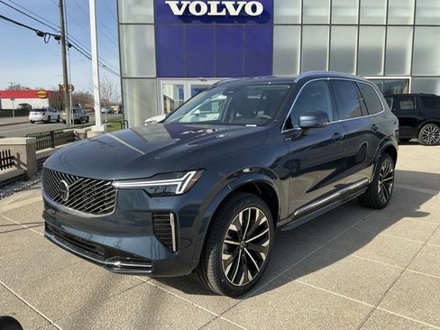 New 2026 Volvo XC90 B5 Plus image 1
