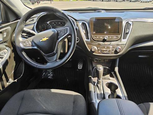 Used 2017 Chevrolet Malibu LT w/ Driver Confidence Package FWD image 14