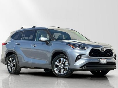 Used 2021 Toyota Highlander XLE
