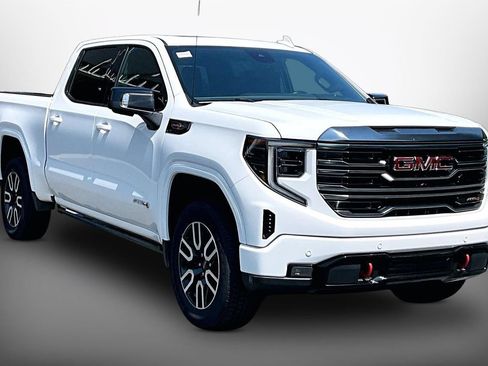 Used 2023 GMC Sierra 1500 AT4 w/ Technology Package AWD/4WD image 1