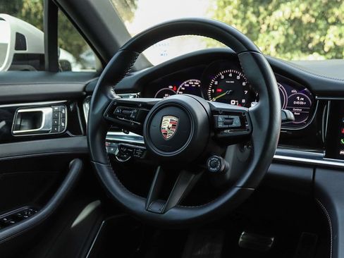 Used 2023 Porsche Panamera AWD/4WD image 16
