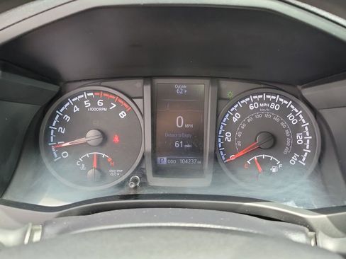 Used 2022 Toyota Tacoma SR AWD/4WD image 9
