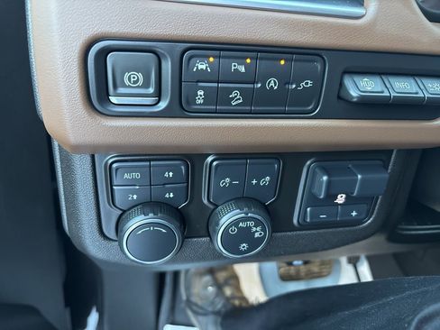 Certified 2021 Chevrolet Tahoe High Country w/ Premium Package image 41