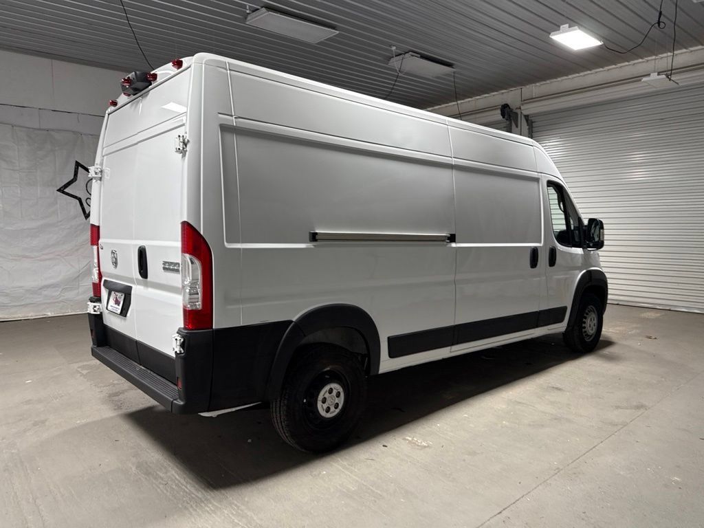 Used 2024 RAM ProMaster 2500 w/ Convenience Group FWD image 7