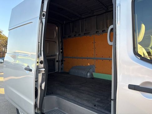 Used 2016 Nissan NV 2500 SV w/ Technology Package image 23