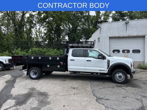 New 2025 Ford F550 4x4 Crew Cab image 4