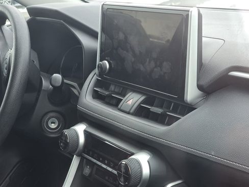 Certified 2025 Toyota RAV4 LE image 19