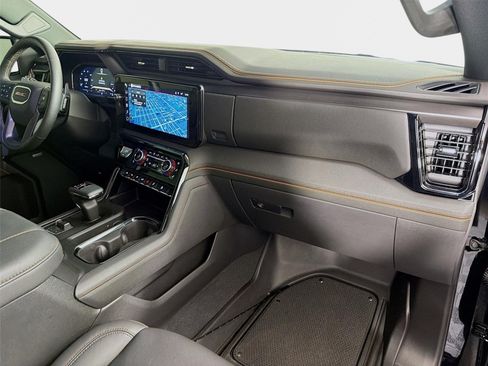 Certified 2026 GMC Sierra 1500 AT4 w/ AT4 Premium Package AWD/4WD image 29