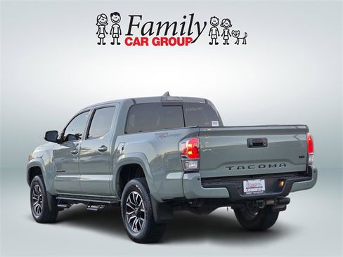 Used 2023 Toyota Tacoma TRD Sport image 3