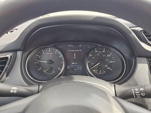 Used 2020 Nissan Rogue Sport S image 25