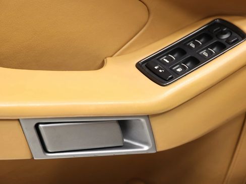 Used 2015 Aston Martin Vanquish Volante RWD image 12