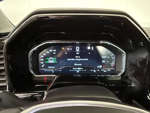 Used 2023 GMC Sierra 1500 Elevation w/ Preferred Package AWD/4WD image 17