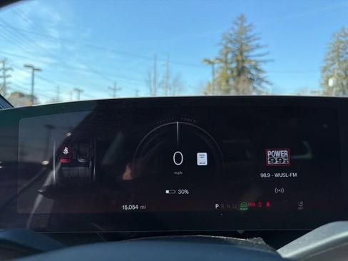 Used 2024 Lucid Air Touring image 20