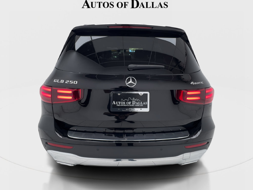 Used 2025 Mercedes-Benz GLB 250 4MATIC image 10