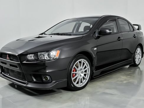 Used 2015 Mitsubishi Lancer Evolution GSR image 6