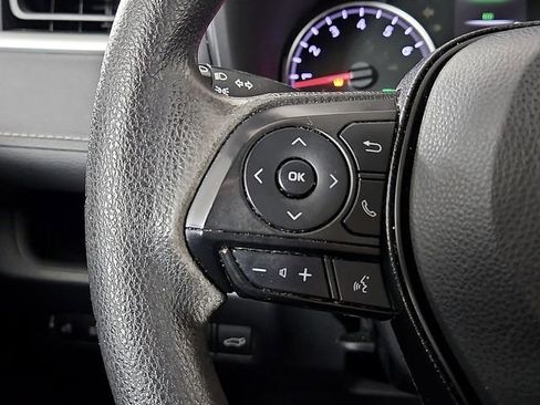 Used 2022 Toyota RAV4 XLE w/ Convenience Package image 21