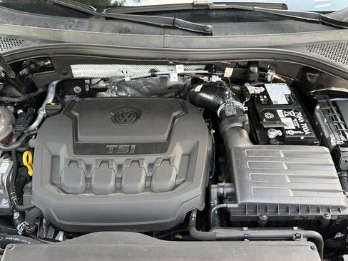 Used 2024 Volkswagen Tiguan SE FWD image 31