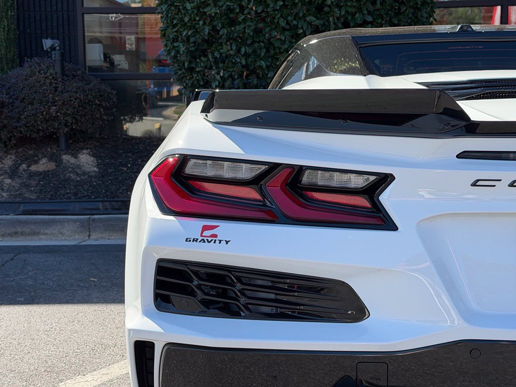 Used 2025 Chevrolet Corvette Z06 RWD image 15