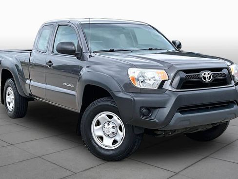 Used 2012 Toyota Tacoma PreRunner image 3