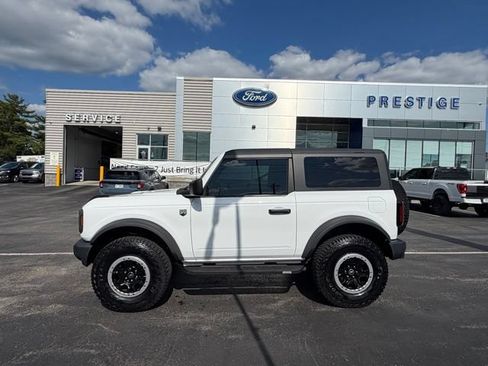 Certified 2022 Ford Bronco Big Bend w/ Sasquatch Package AWD/4WD image 4