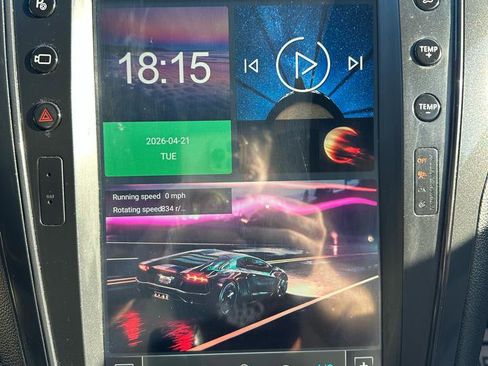 Used 2016 Ford Explorer XLT w/ Equipment Group 202A AWD/4WD image 28