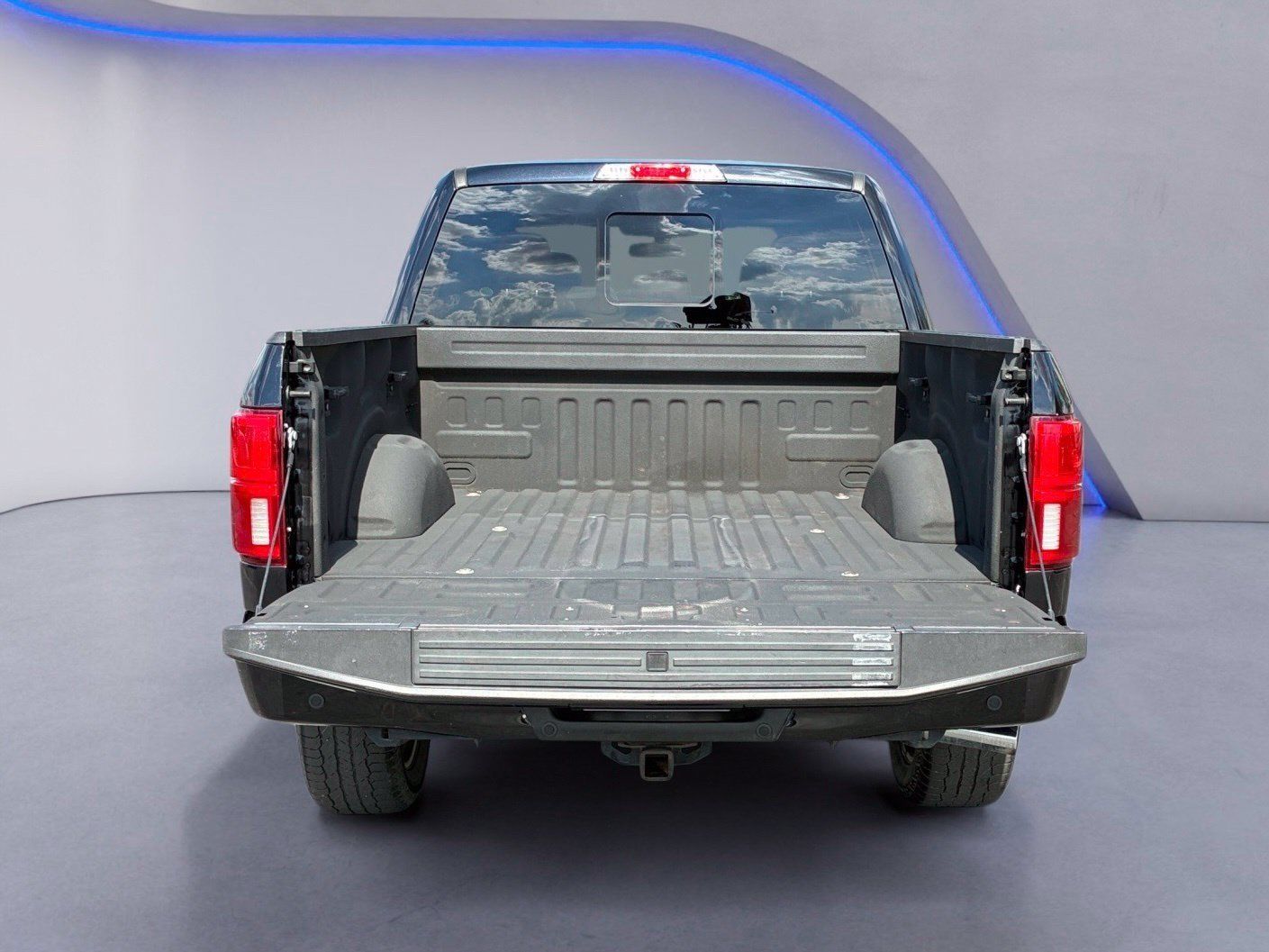 Certified 2020 Ford F150 Platinum w/ Equipment Group 701A Luxury AWD/4WD image 9