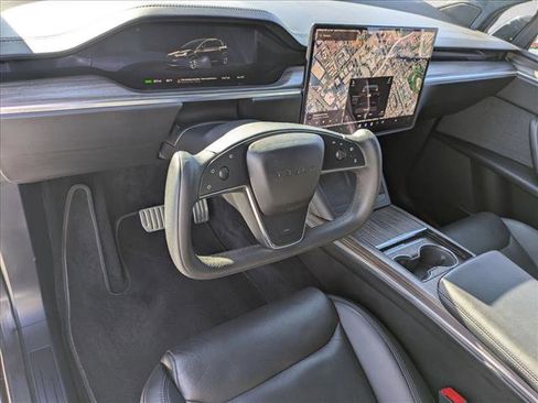 Used 2022 Tesla Model X image 10