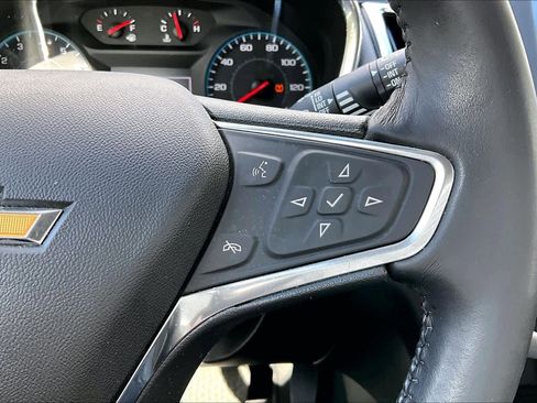 Used 2018 Chevrolet Equinox LT image 21