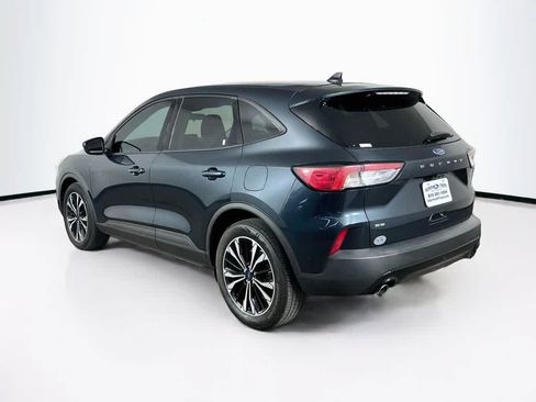 Certified 2022 Ford Escape SE w/ SE Sport Appearance Package FWD image 4