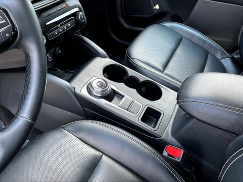 Used 2025 Ford Escape Platinum AWD/4WD image 21