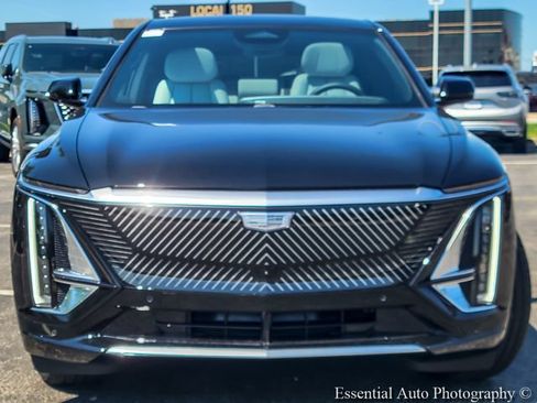 New 2026 Cadillac Lyriq Luxury w/ LPO, Floor Liner Package AWD/4WD image 5