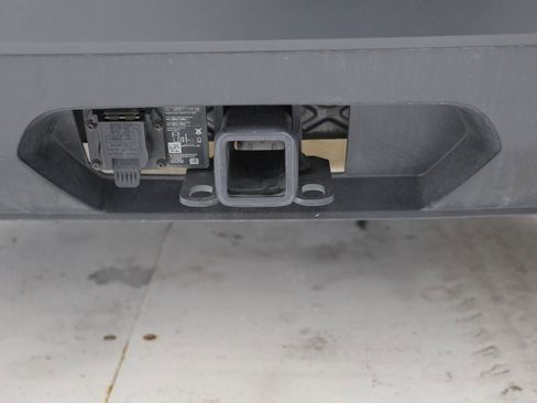 Used 2025 Volkswagen Atlas Cross Sport SE image 10