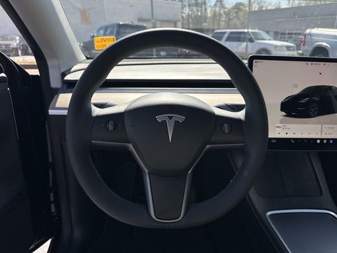 Used 2024 Tesla Model Y Long Range image 22