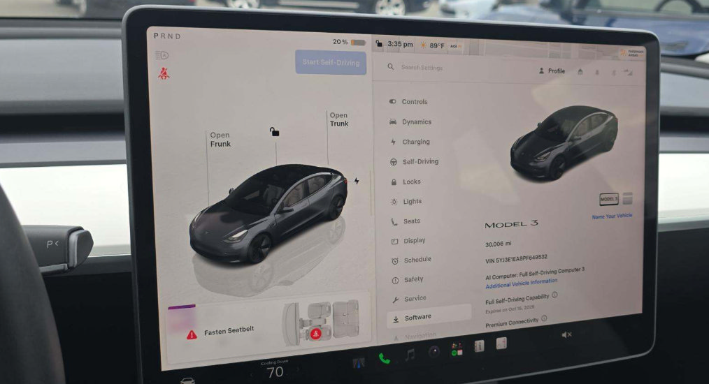 Used 2023 Tesla Model 3 Standard Range RWD image 3