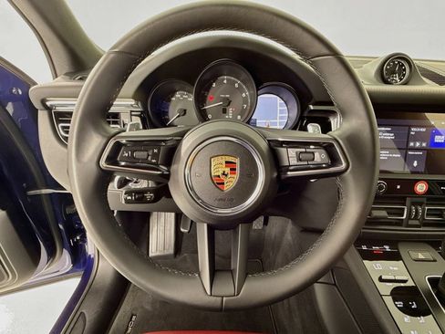 Certified 2025 Porsche Macan AWD/4WD image 15