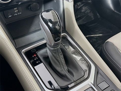 Used 2023 Subaru Forester Limited image 22