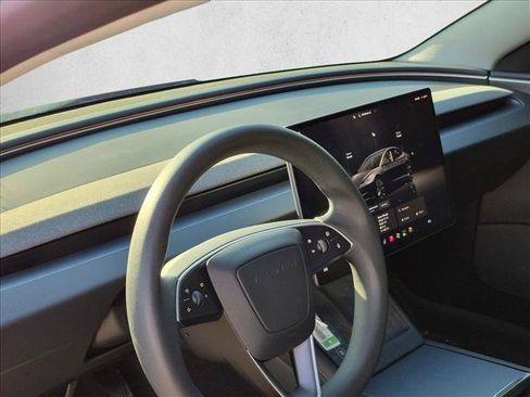 Used 2025 Tesla Model 3 Long Range RWD image 9
