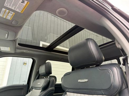 Used 2022 Ford F150 Limited AWD/4WD image 8