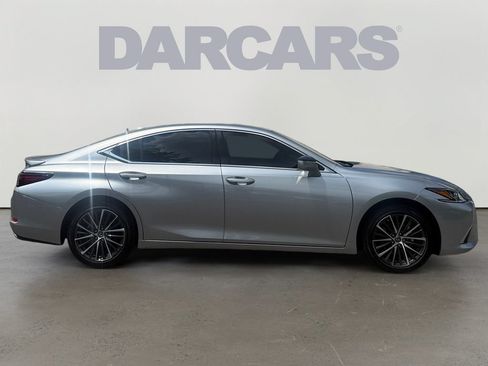 Used 2025 Lexus ES 350 w/ Premium Package FWD image 8