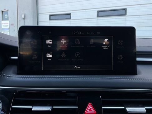 Used 2025 Genesis G70 2.5T image 33