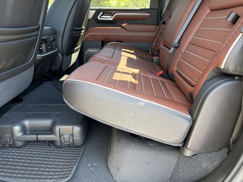 New 2026 GMC Sierra 2500 Denali Ultimate AWD/4WD image 18